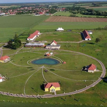 Chalets Franciska Major, Pro Village Sopronkovesd Εξωτερικό φωτογραφία