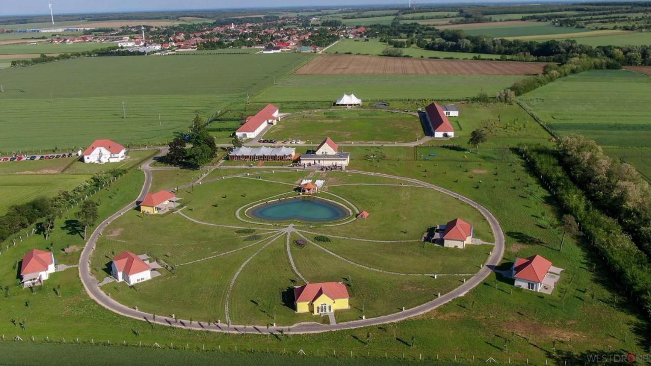 Chalets Franciska Major, Pro Village Sopronkovesd Εξωτερικό φωτογραφία