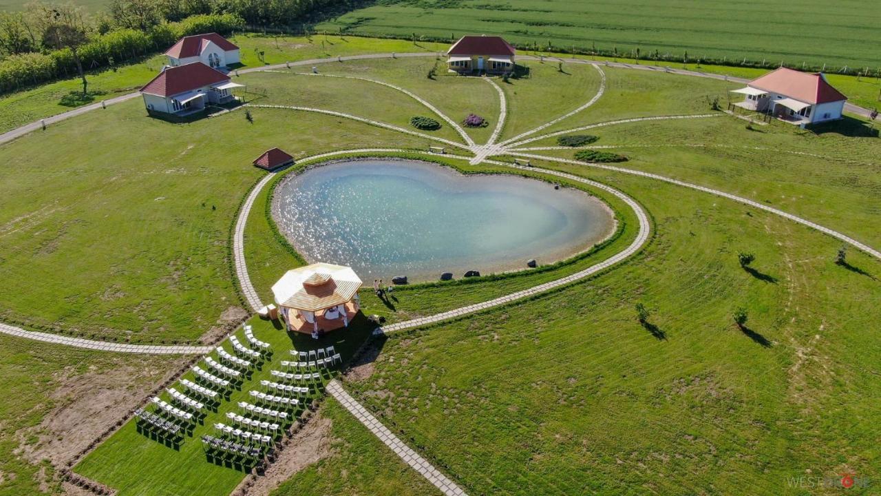 Chalets Franciska Major, Pro Village Sopronkovesd Εξωτερικό φωτογραφία